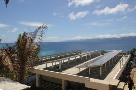 필리핀 코브라도섬 태양광발전소 전경.   한국에너지공단 제공